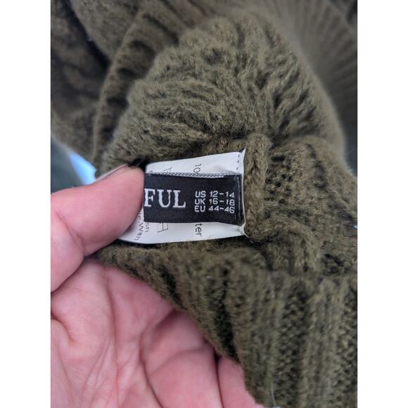 Cable Knit Olive Green Sweater. Fisherman core, Heritage, Cabincore. Zaful (XL) - Picture 6 of 9